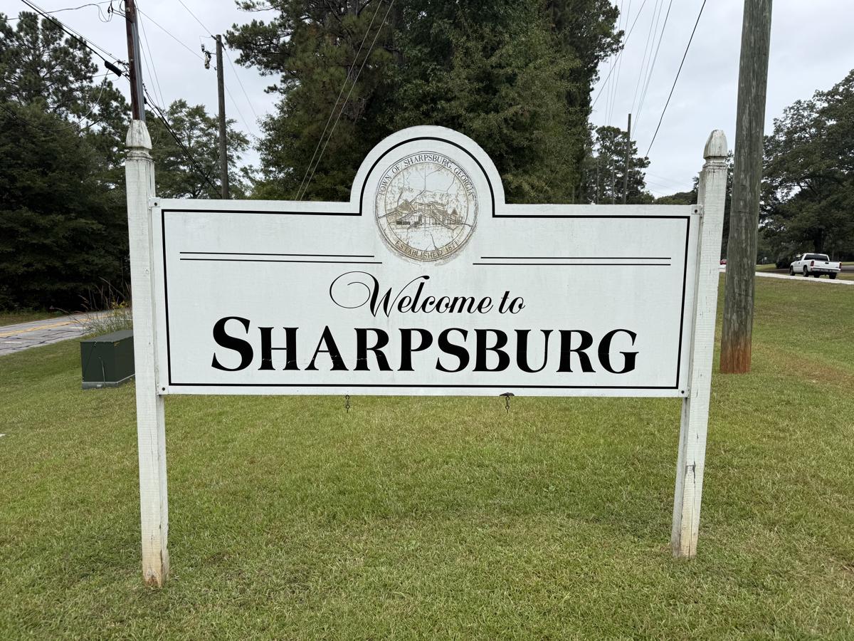 Welcome to Sharpsburg sign, Sharpsburg, Georgia